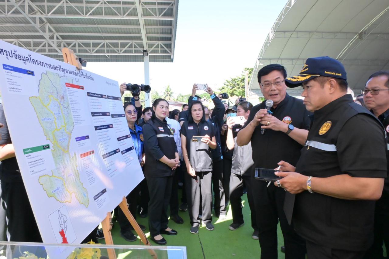 รธป.สุรชาติ ร่วมคณะ รมว.เกษตรฯ ลงพื้นที่ลำปางติดตามความก้าวหน้าประตูระบายน้ำแม่น้ำวังบ้านเหล่า พัฒนาแหล่งน้ำเถิน-แม่พริก ยกระดับความมั่นคงน้ำเพื่อการเกษตร