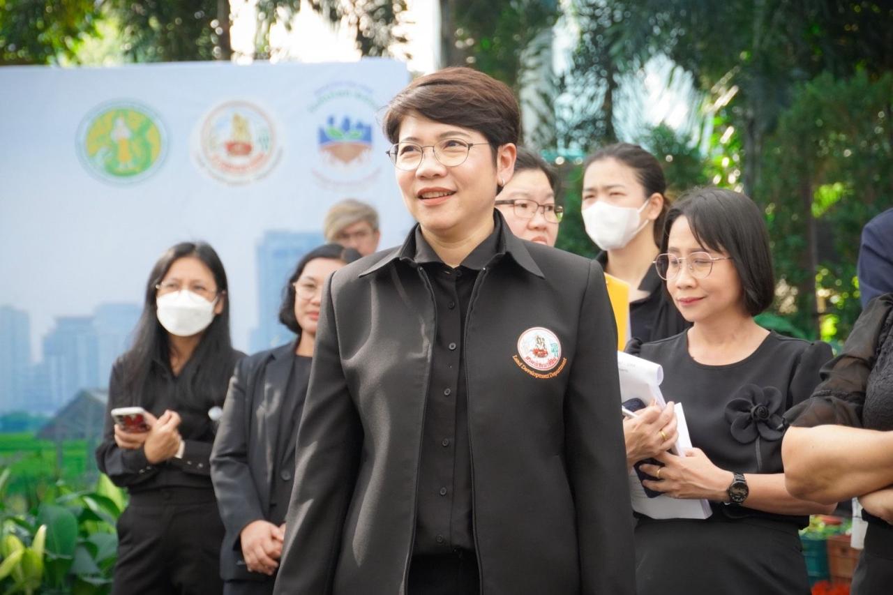 อธิบดี พด. “ดร.สุมิตรา” ลงพื้นที่ติดตามความก้าวหน้าการจัดงานวันดินโลก ปี 2568