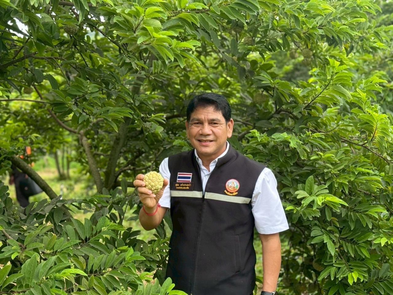 รองอธิบดี “สุชล” ลุยยกระดับเกษตรกรสู่มาตรฐาน GAP พร้อมตรวจเยี่ยมแปลงหมอดินอาสาต้นแบบ