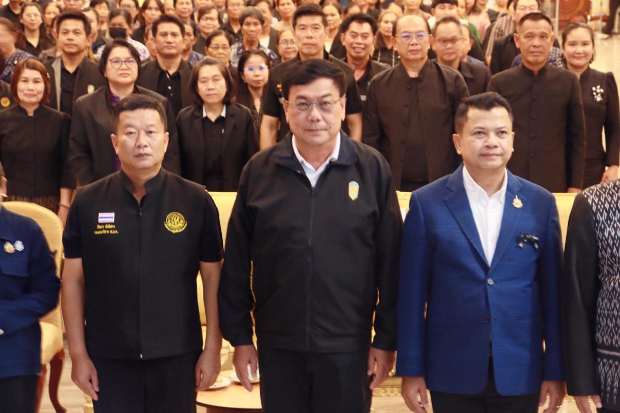 กรมพัฒนาที่ดิน ร่วมพิธีเปิดงานสัมมนาเครือข่ายผู้ผลิตไหมคุณภาพ ยกระดับอุตสาหกรรมไหมไทยเชื่อมโยงโอกาสทางการตลาด