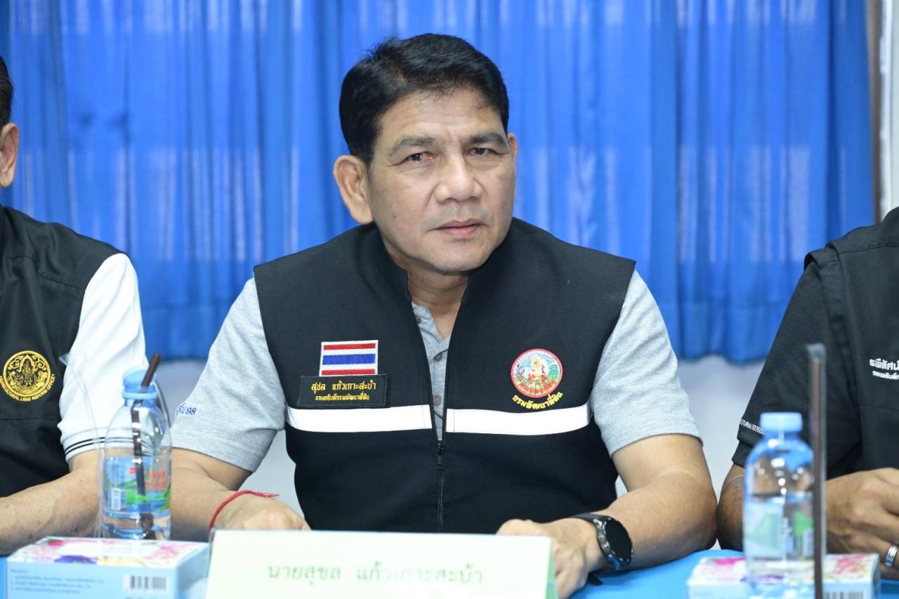 รองอธิบดีกรมพัฒนาที่ดิน ร่วมคณะ รมช.เกษตรฯ ลงพื้นที่ตรวจราชการและติดตามงานในพื้นที่ จ.สงขลา