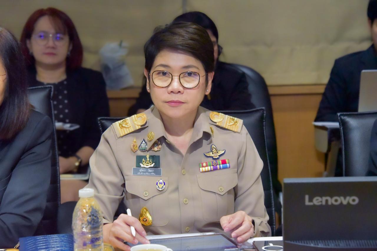 อธิบดี พด. “สุมิตรา” ร่วมประชุมหารือการจัดทำข้อเสนอโครงการภายใต้ พ.ร.ก.กู้เงินฯ ขับเคลื่อนพลังงานสะอาดภาคเกษตร ลดต้นทุน ยกระดับคุณภาพชีวิตเกษตรกร
