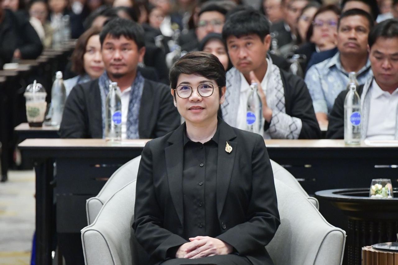 อธิบดี พด. “สุมิตรา” ร่วมพิธีเปิดงานแถลงผลงานกรมวิชาการเกษตร ประจำปีงบประมาณ 2569