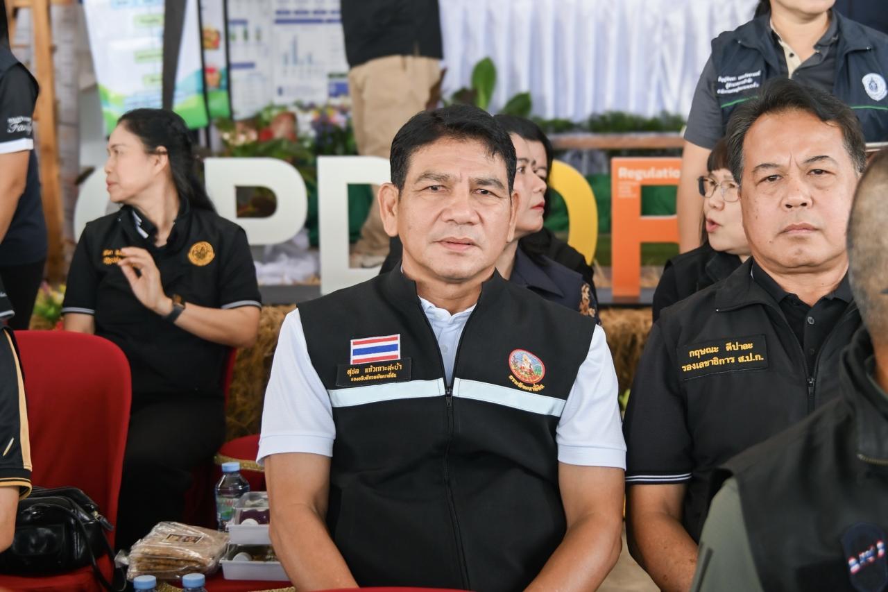 รองอธิบดี พด. “สุชล” ลงพื้นที่ร่วมกับ รมว.เกษตรฯ ช่วยเหลือและบรรเทาความเดือดร้อนผู้ประสบภัยน้ำท่วม พร้อมติดตามการบริหารจัดการน้ำและสนับสนุนเกษตรกรในพื้นที่ จ.กำแพงเพชร