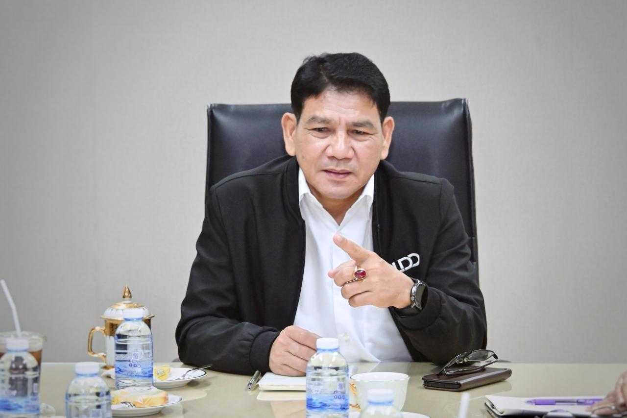รองอธิบดี พด. ร่วมประชุมหารือต่อยอดการใช้นวัตกรรมกำจัดผักตบชวา มาผลิตเป็นไบโอชาร์เพื่อปรับปรุงดิน